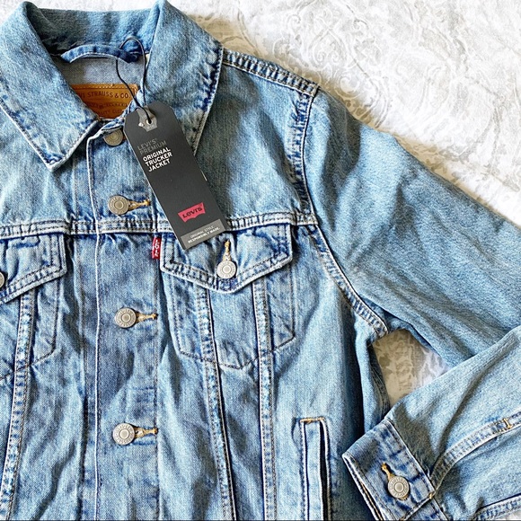 Levi's Jackets & Blazers - LEVI’S Original Trucker Jacket Denim Medium NWT